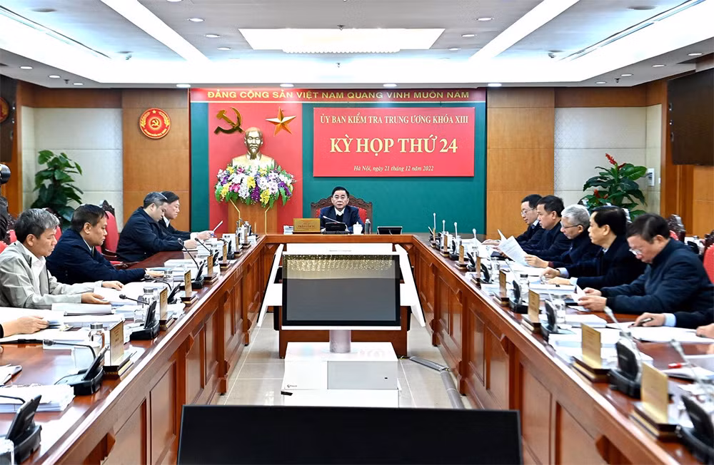 Thông báo của Ủy ban Kiểm tra Trung ương Kỳ họp thứ 24 -0