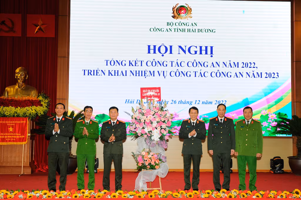 Nắm chắc, đánh giá và dự báo sát với tình hình, giải quyết các vấn đề phức tạp nổi lên về ANTT -0