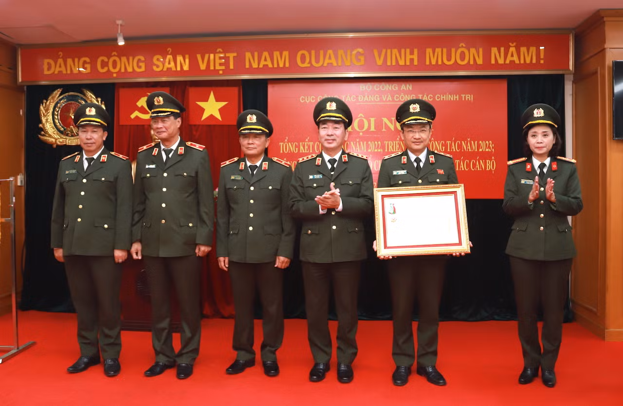 Công tác xây dựng tổ chức đảng, đảng viên là nhiệm vụ quan trọng, then chốt -0