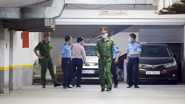 Cần mạnh tay với chiêu trò bơm thổi chứng khoán