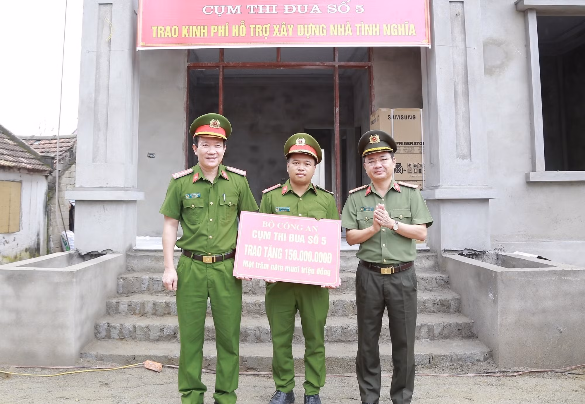 nhatinhnghia-1.jpg -0