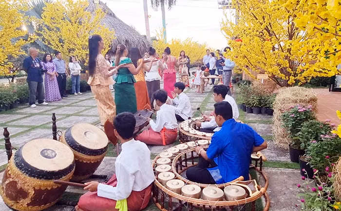 Đến Khu du lịch Cáp treo núi Sam tận hưởng hương Xuân -8