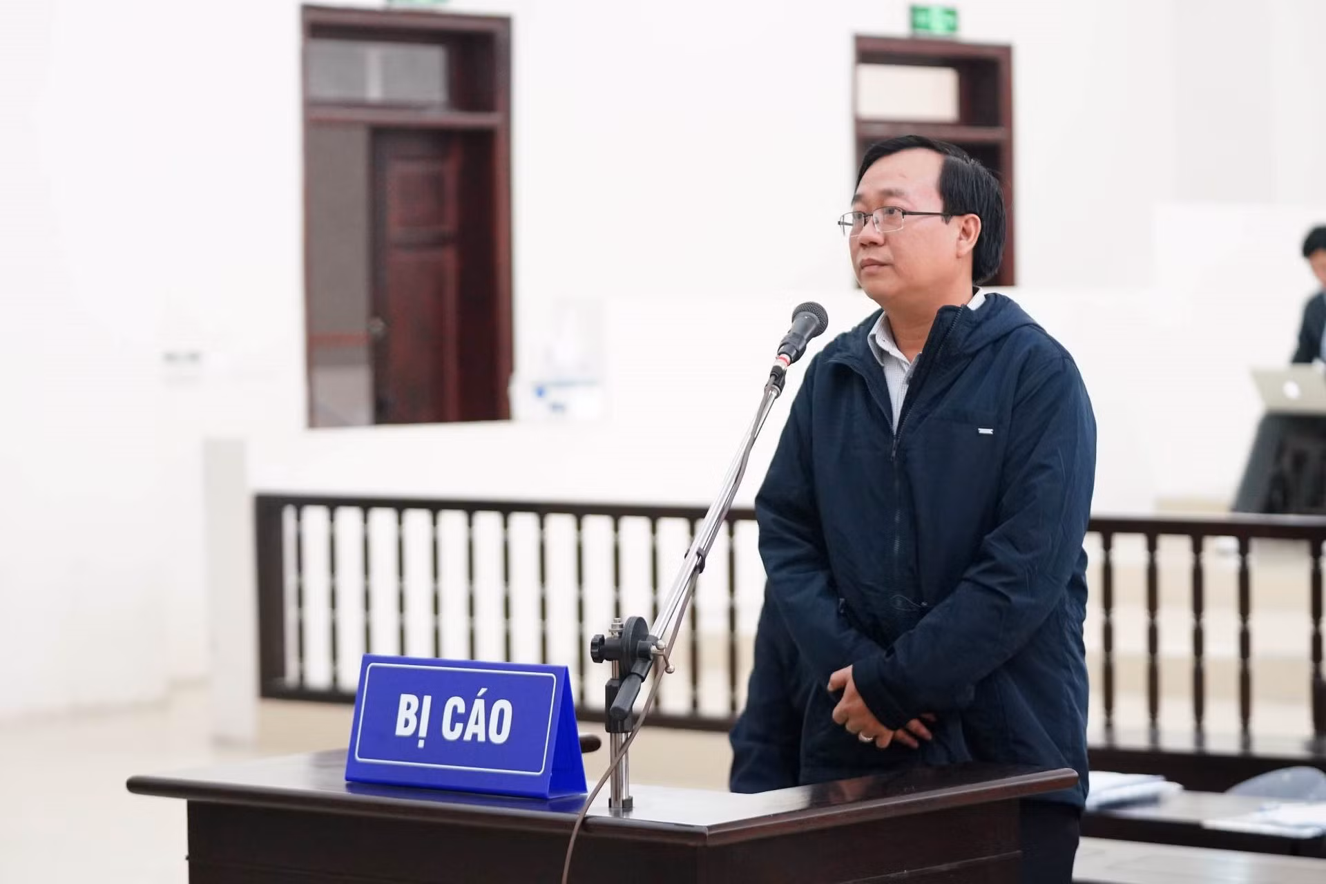 Cựu Chủ tịch UBND tỉnh Bình Dương xin giảm án sau khi nộp hơn 1 tỷ đồng -0