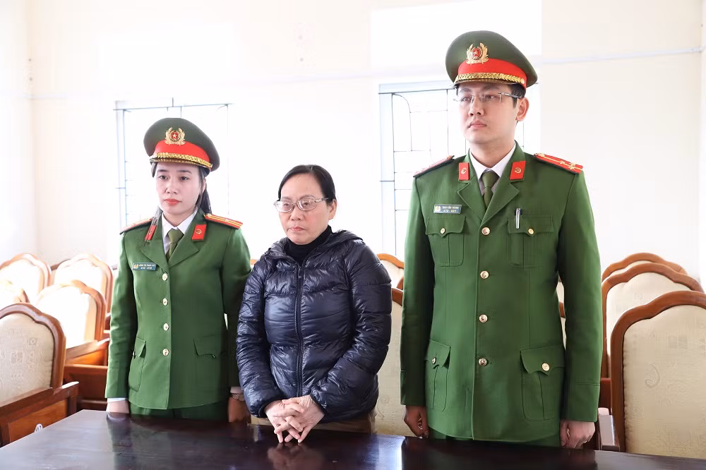 cơ quan điều tra bắt giữ đối tượng hoàng thị liêu.jpg -0