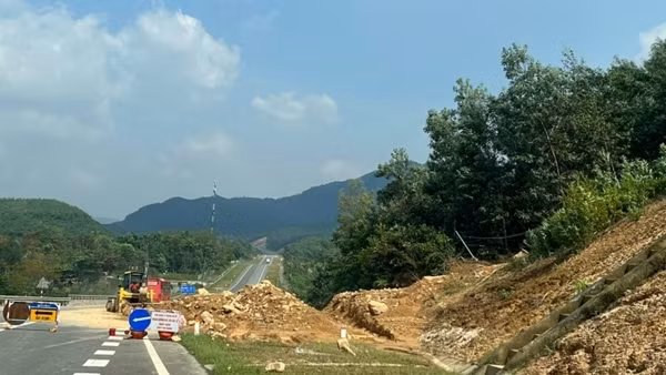 Thẩm định chủ trương đầu tư Dự án đường liên kết vùng kết nối ba tỉnh