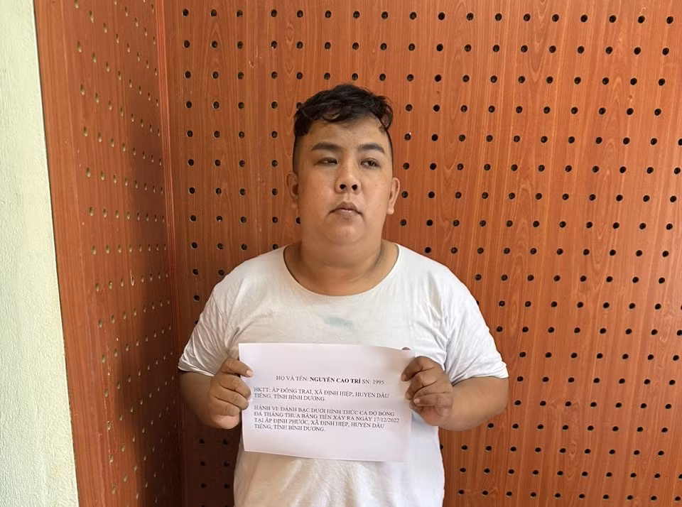 Bắt đối tượng cá độ bóng đá tiền tỉ 
