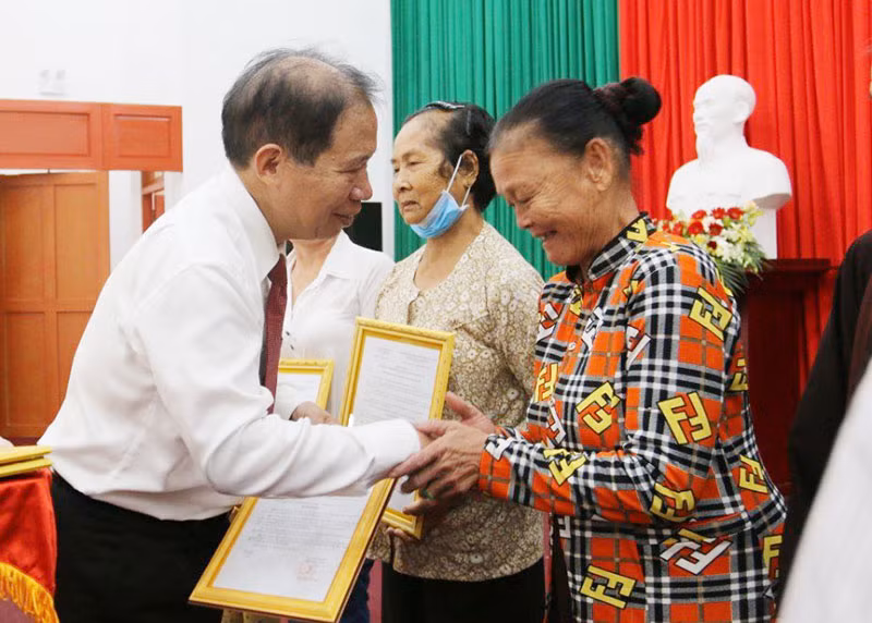 Agribank Bến Tre bàn giao 60 căn nhà an sinh xã hội -3
