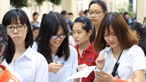 Tuyển sinh đại học năm 2023: Thi riêng để xét tuyển chung
