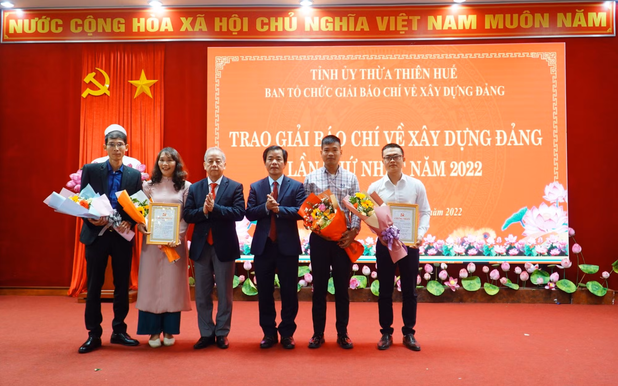 Báo chí góp phần nhân rộng mô hình điển hình trong công tác xây dựng Đảng -0