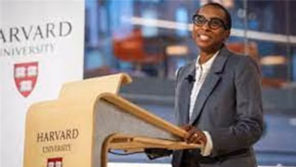 Nữ hiệu trưởng da màu đầu tiên của Đại học Harvard