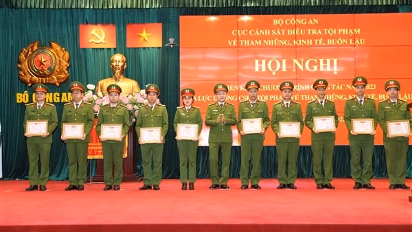 Tội phạm rửa tiền, môi giới hối lộ tăng 200% so với năm 2021