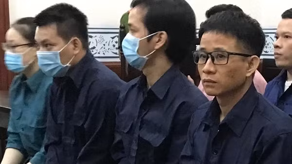 Hơn 90 năm tù cho băng nhóm tàng trữ và lưu hành tiền giả