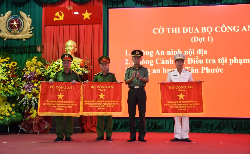 Công an các đơn vị, địa phương triển khai công tác năm 2023 -0