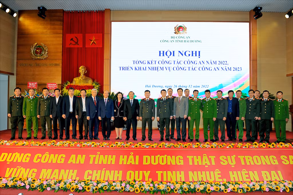 Nắm chắc, đánh giá và dự báo sát với tình hình, giải quyết các vấn đề phức tạp nổi lên về ANTT -0