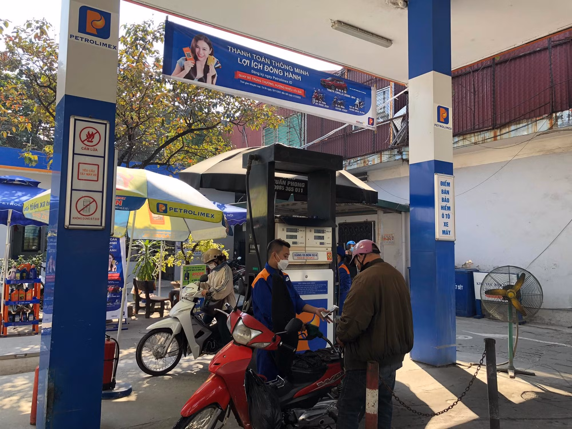 Xăng dầu tiếp tục giảm -0
