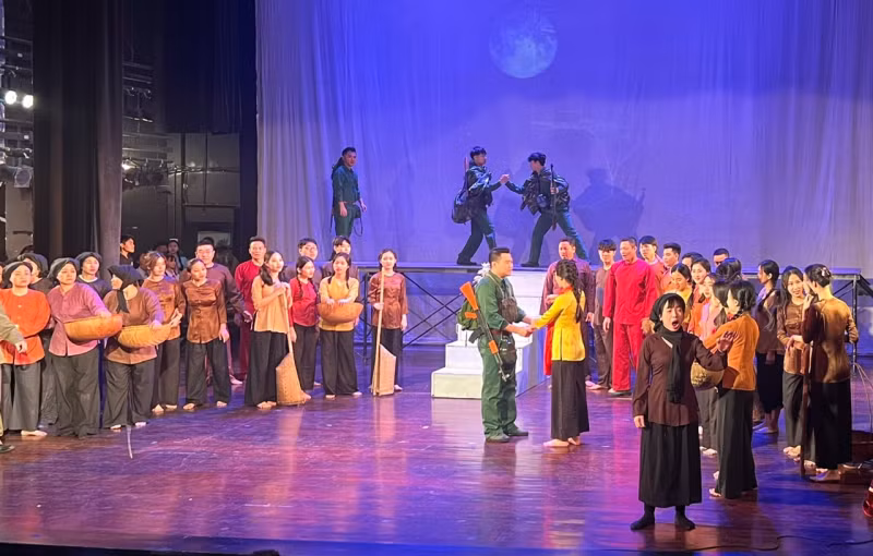 bài ca tình yêu 4.jpg -0
