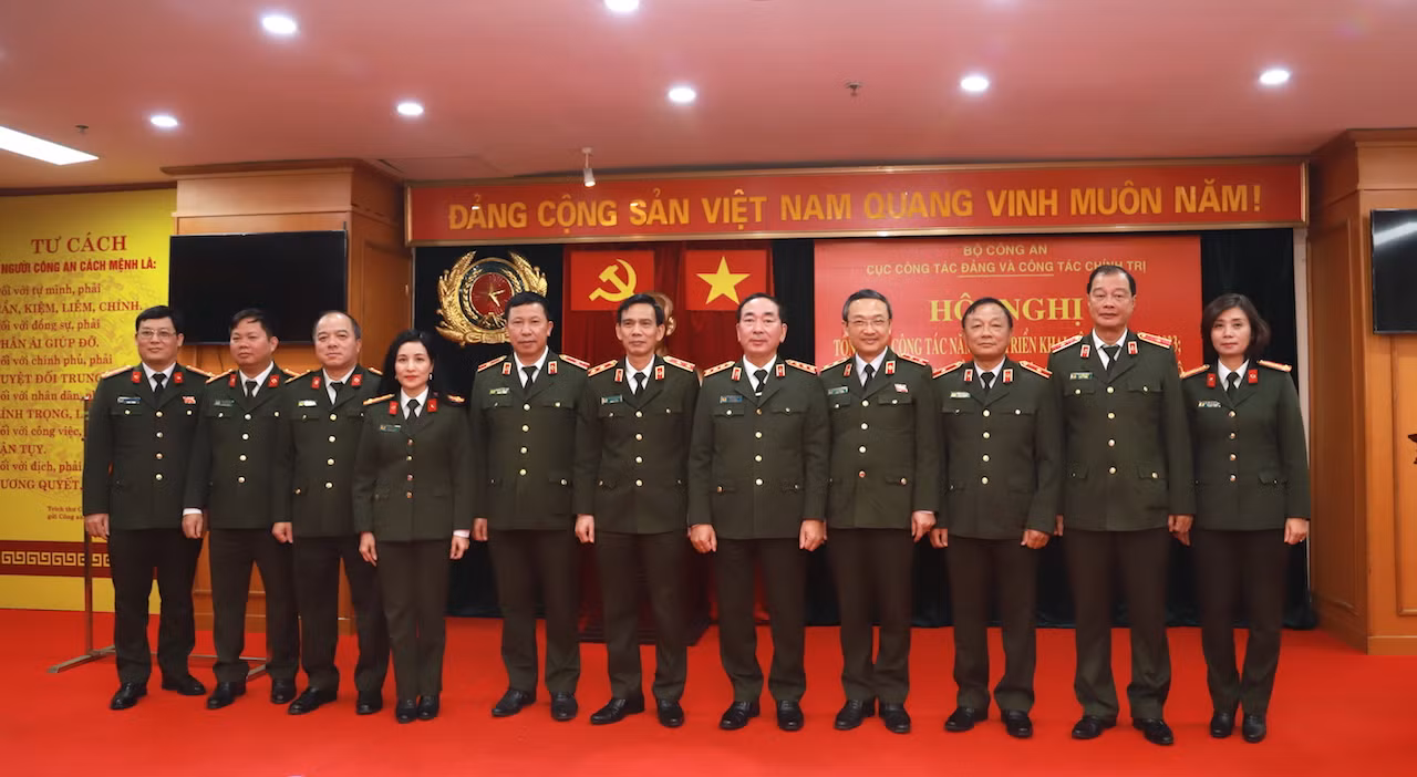 Công tác xây dựng tổ chức đảng, đảng viên là nhiệm vụ quan trọng, then chốt -0