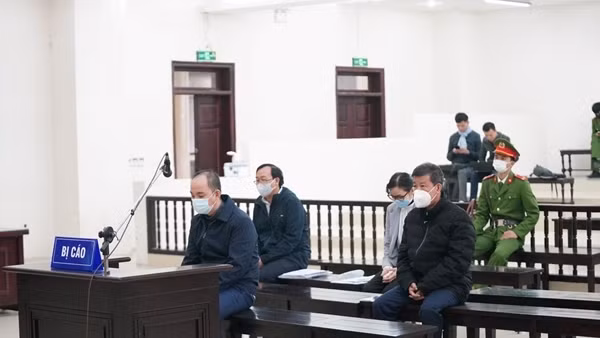 Phúc thẩm vụ thao túng “đất vàng”: Cựu Chủ tịch UBND tỉnh Bình Dương được đề nghị giảm hình phạt