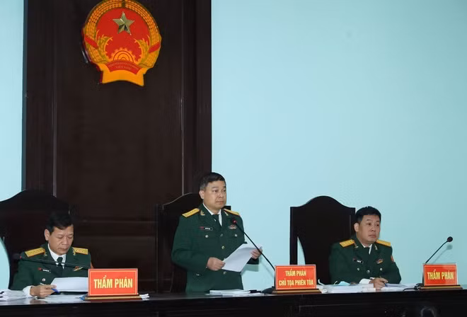 Phúc thẩm vụ buôn lậu xăng dầu: Từ kêu oan, cựu Đại tá bất ngờ khai “nhận hối lộ 19 tỷ đồng” -0