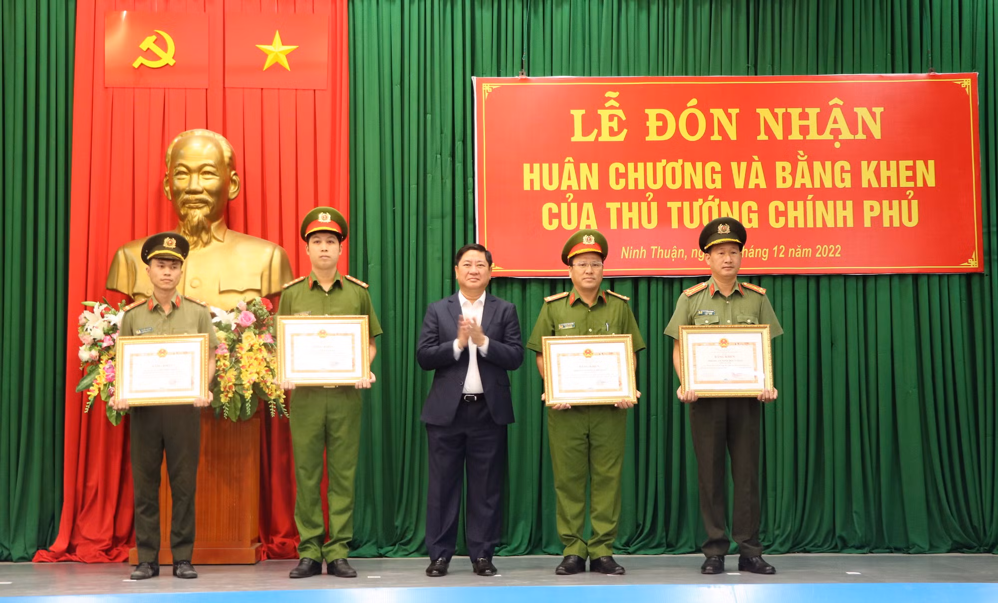 Thứ trưởng Lê Văn Tuyến chỉ đạo triển khai công tác Công an năm 2023 tại tỉnh Ninh Thuận. -0