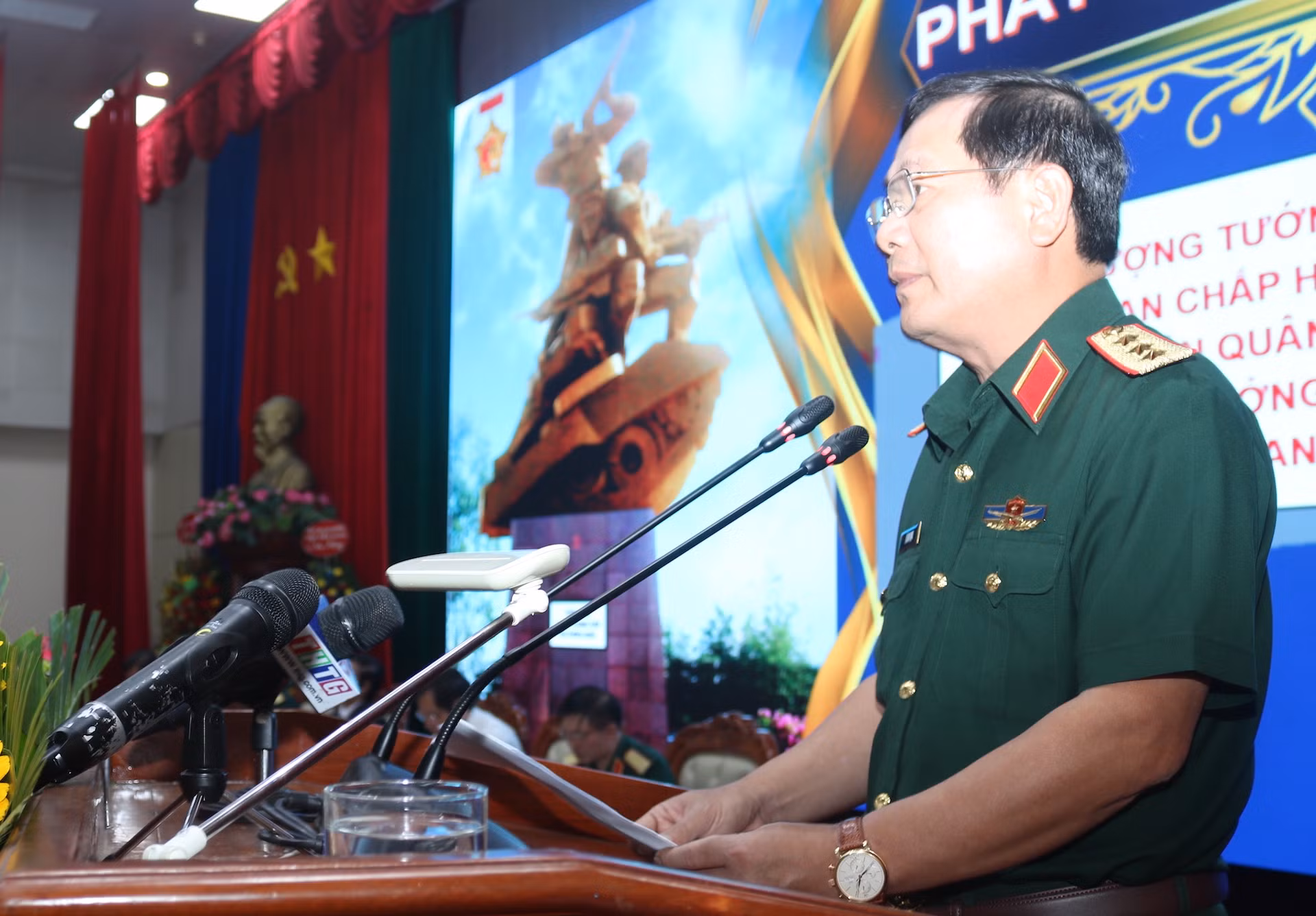 Hội thảo khoa học Kỷ niệm 60 năm Chiến thắng Ấp Bắc -0
