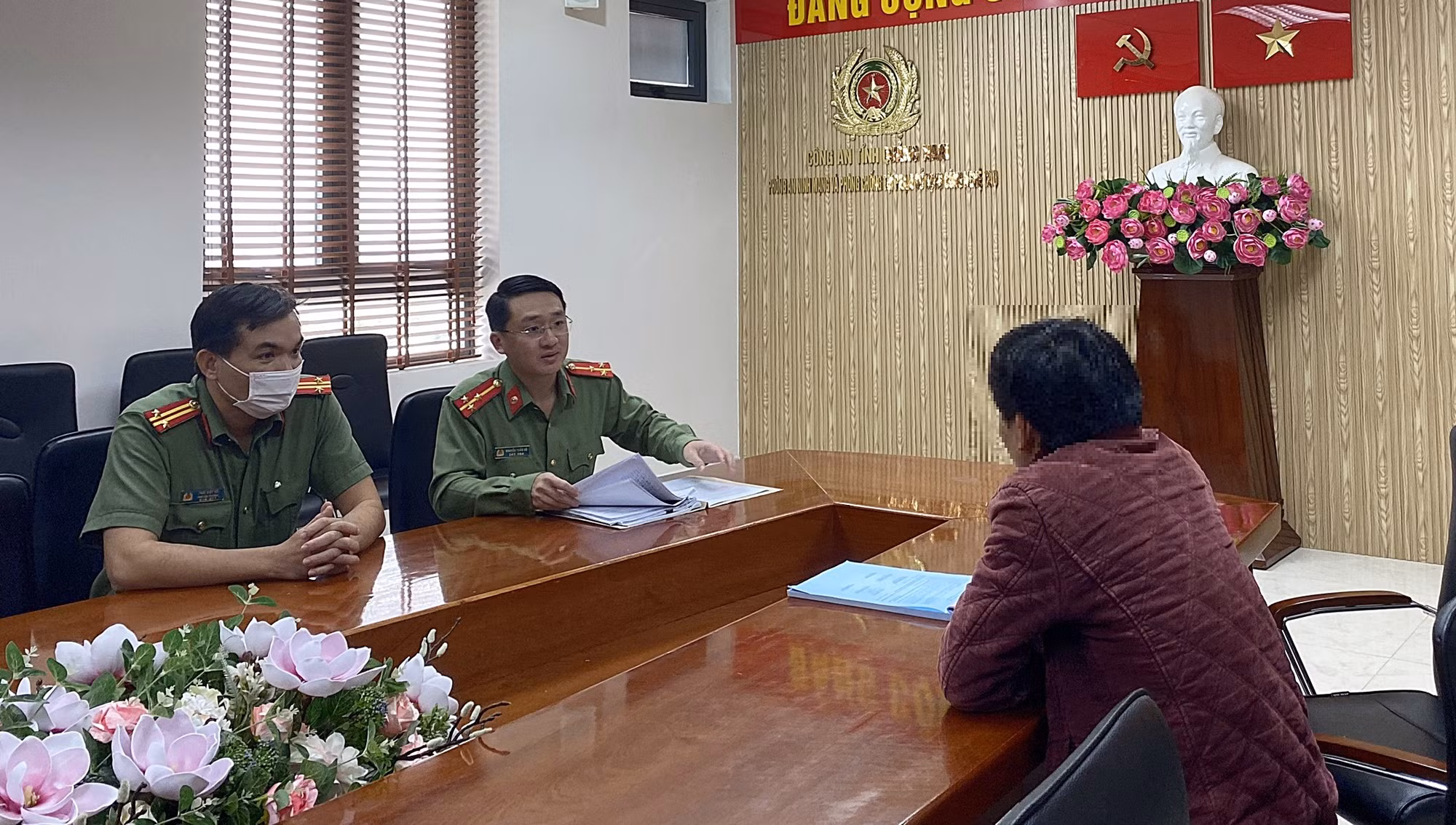 Giả mạo tên thương mại của hãng taxi trên internet, 2 người bị xử phạt -0