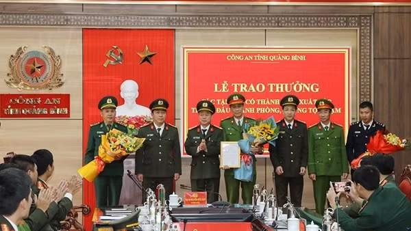 Bộ Công an khen thưởng Công an tỉnh Quảng Bình trong đấu tranh phòng, chống tội phạm