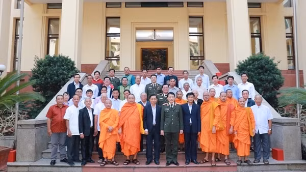 Lãnh đạo Bộ Công an tiếp đại biểu chức sắc tôn giáo, người có uy tín tỉnh Sóc Trăng