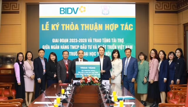 BIDV và Trường Đại học Y Hà Nội ký kết Thỏa thuận hợp tác giai đoạn 2023-2028 -0