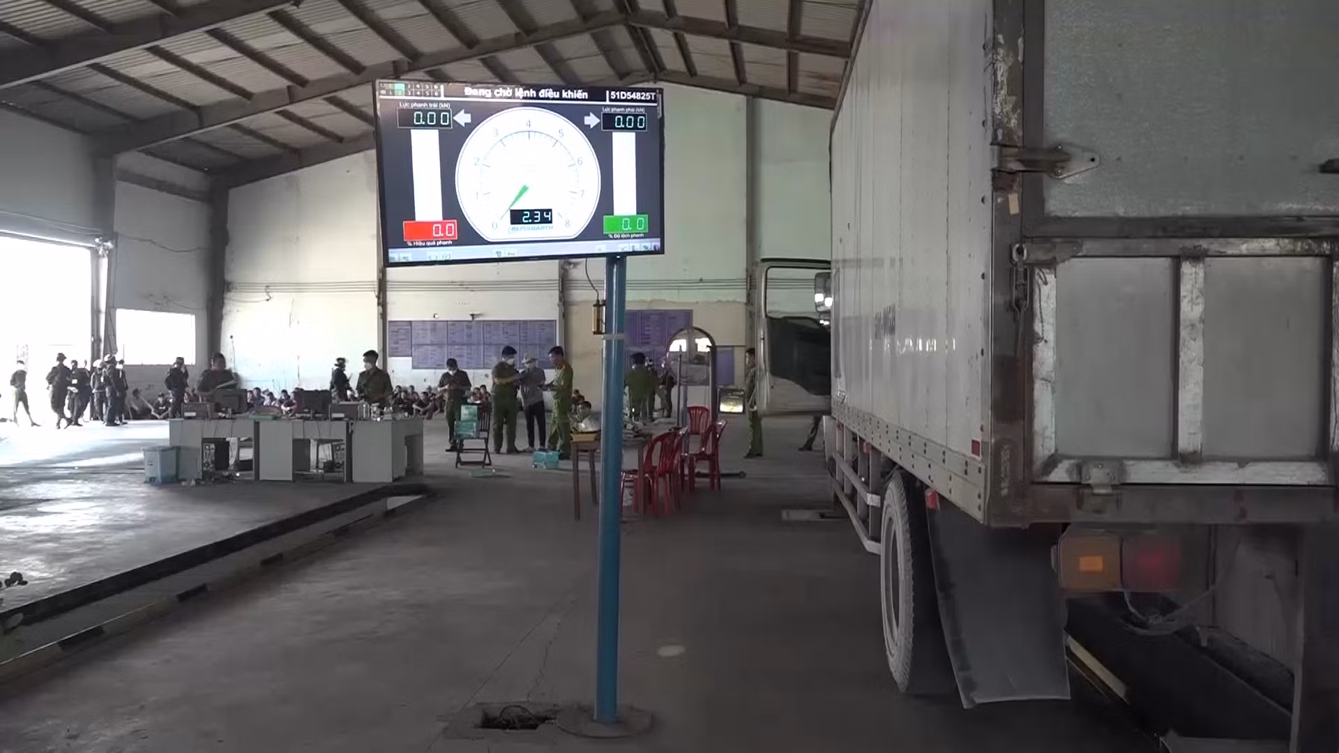 Các trung tâm đăng kiểm cố ý sai phạm, thu lợi bất chính gần 10 tỷ đồng -0