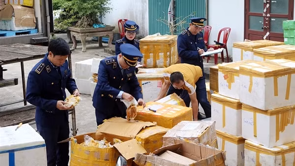 Ngăn chặn&nbsp;thực phẩm, hàng hóa không an toàn