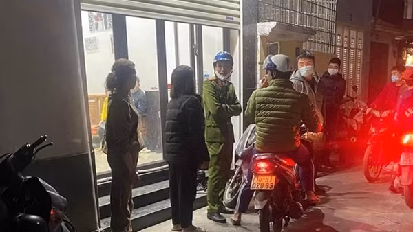 Sát hại người tình rồi cùng hàng xóm đưa đi cấp cứu