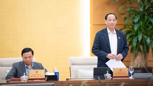 Đề nghị xử lý ô nhiễm không khí, an toàn thực phẩm, ngập lụt gây thiệt hại cho nhân dân