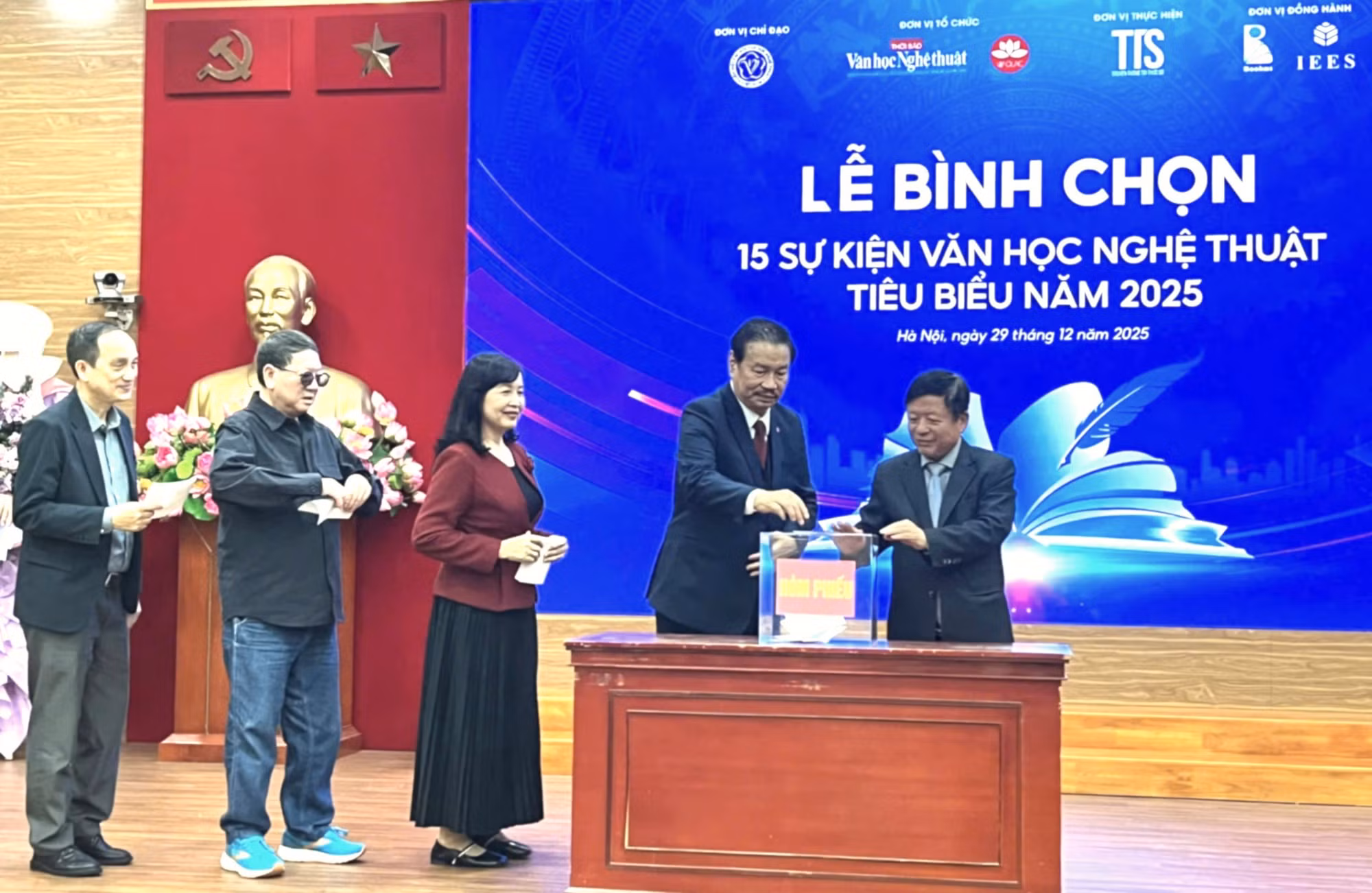 Bình chọn 15 sự kiện Văn học nghệ thuật tiêu biểu năm 2025 -0