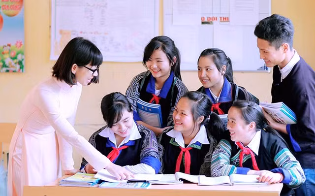 Phấn đấu tuyển mới hằng năm 2.000- 2.500 sinh viên là người dân tộc thiểu số -0
