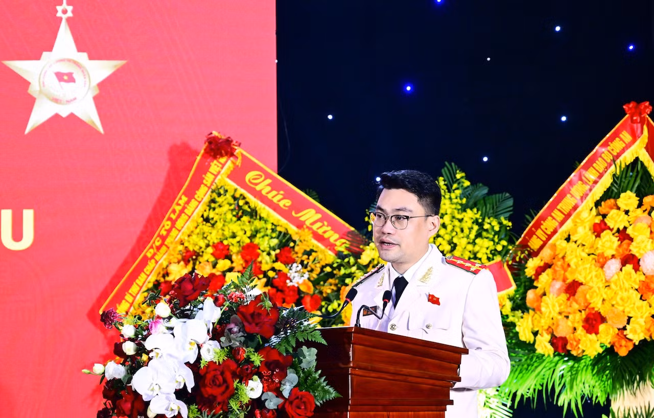 Mãi xứng đáng là 