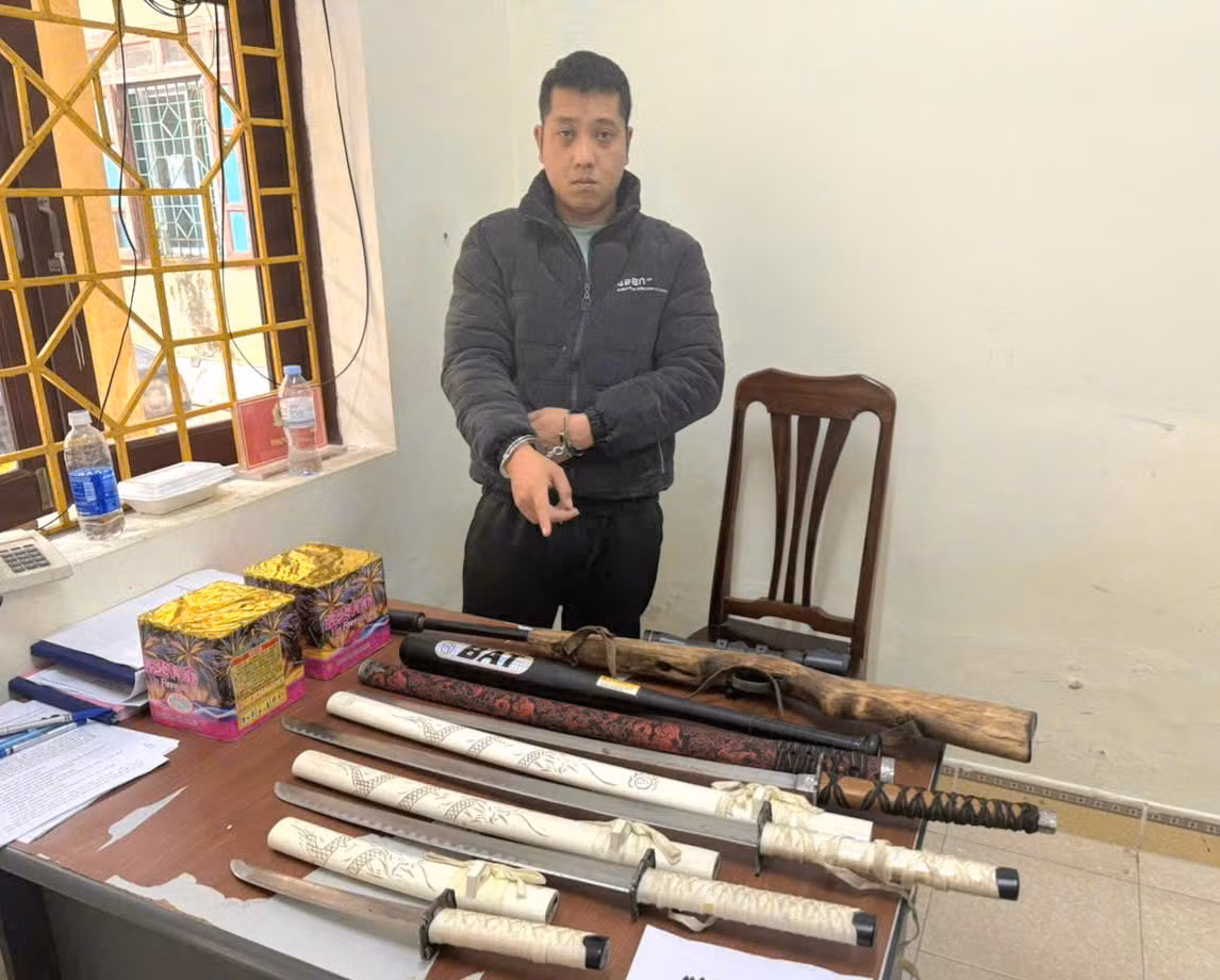 Bắt 2 đối tượng cho vay lãi nặng -0