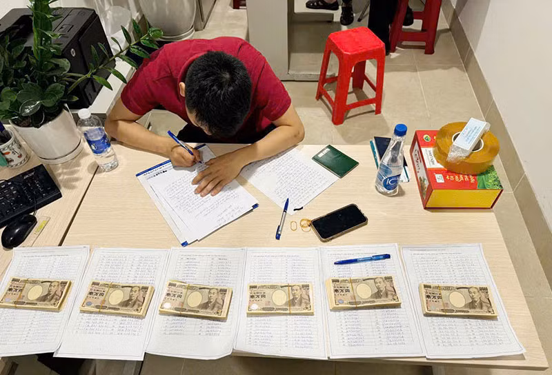 Hải quan Khu vực I tăng cường đấu tranh với buôn lậu vàng -0