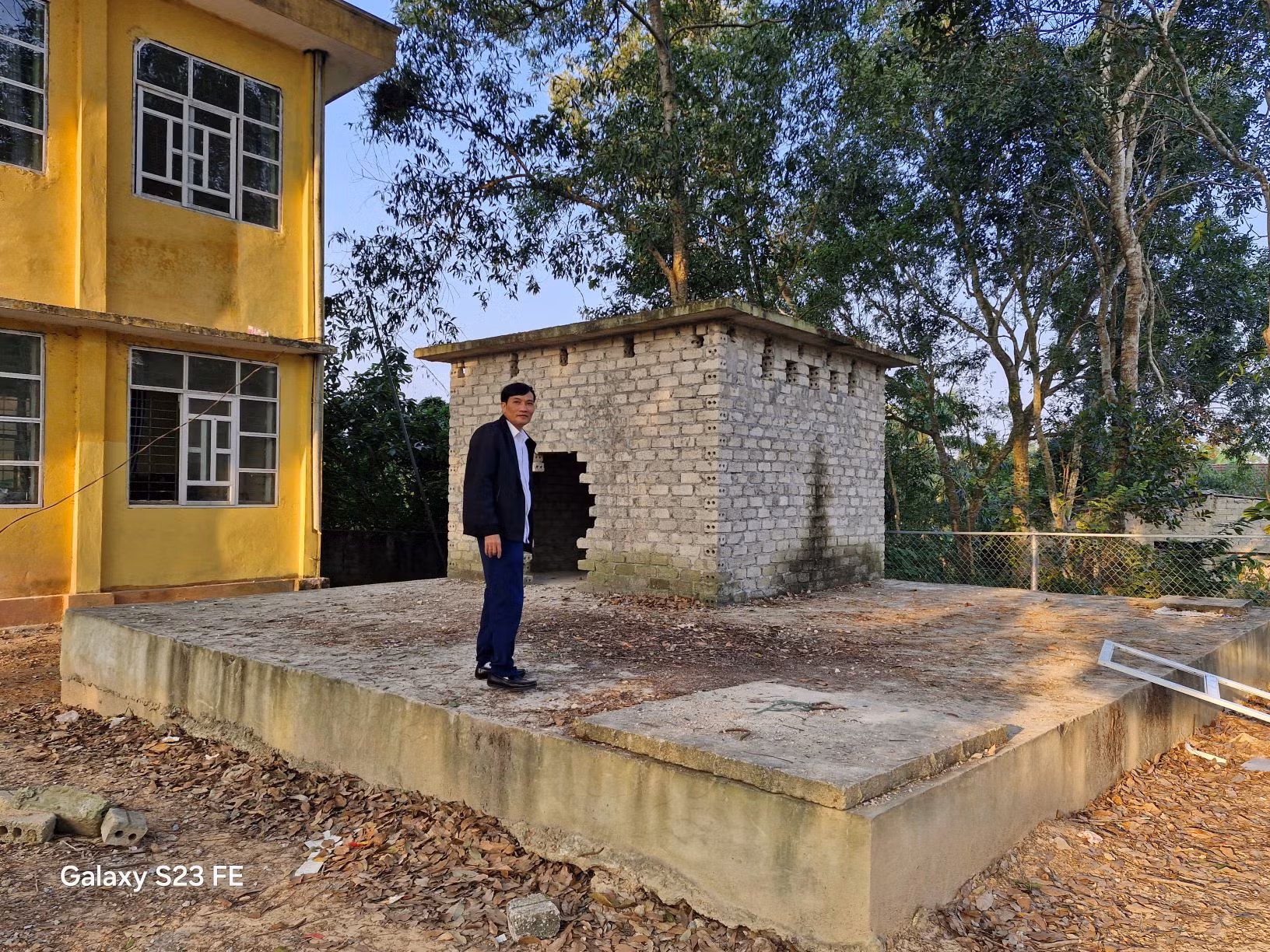 Vì sao 12 phòng học xây xong “đắp chiếu”, học sinh phải học nhờ? -0