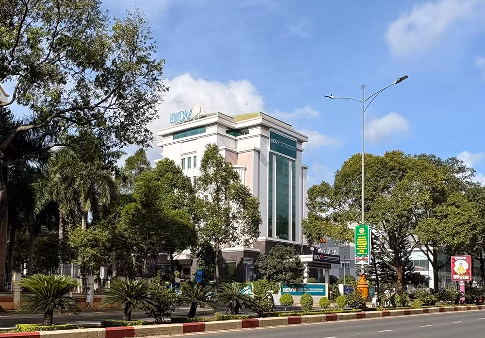 Hoãn thi hành án vụ 