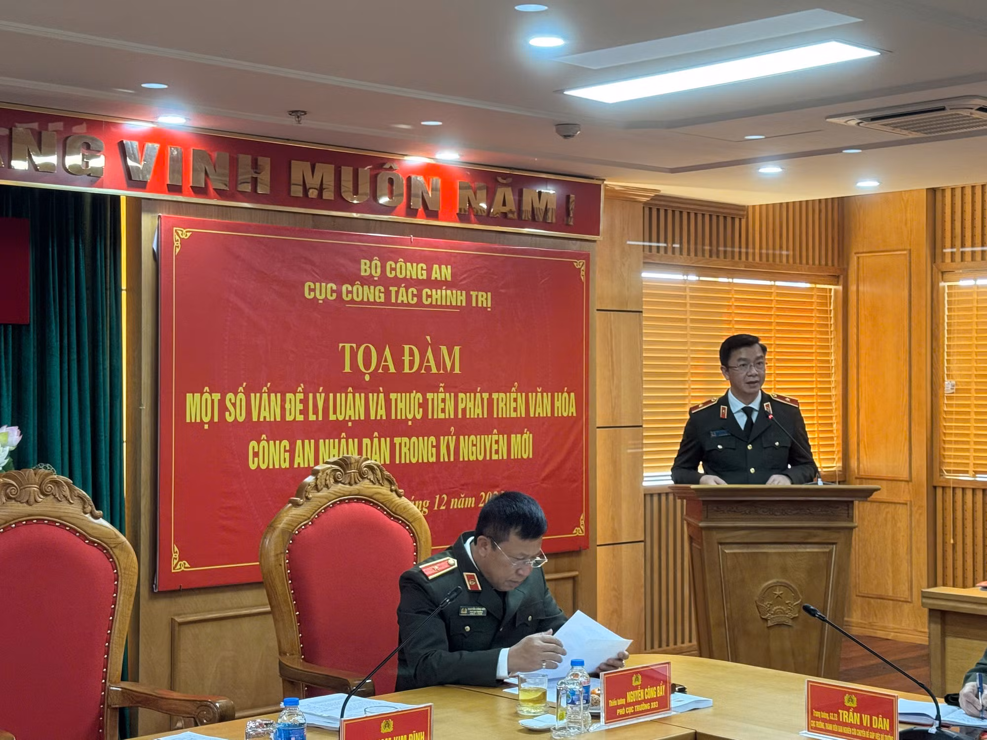 Xây dựng văn hóa Công an nhân dân gắn với rèn luyện, tự soi, tự sửa -0