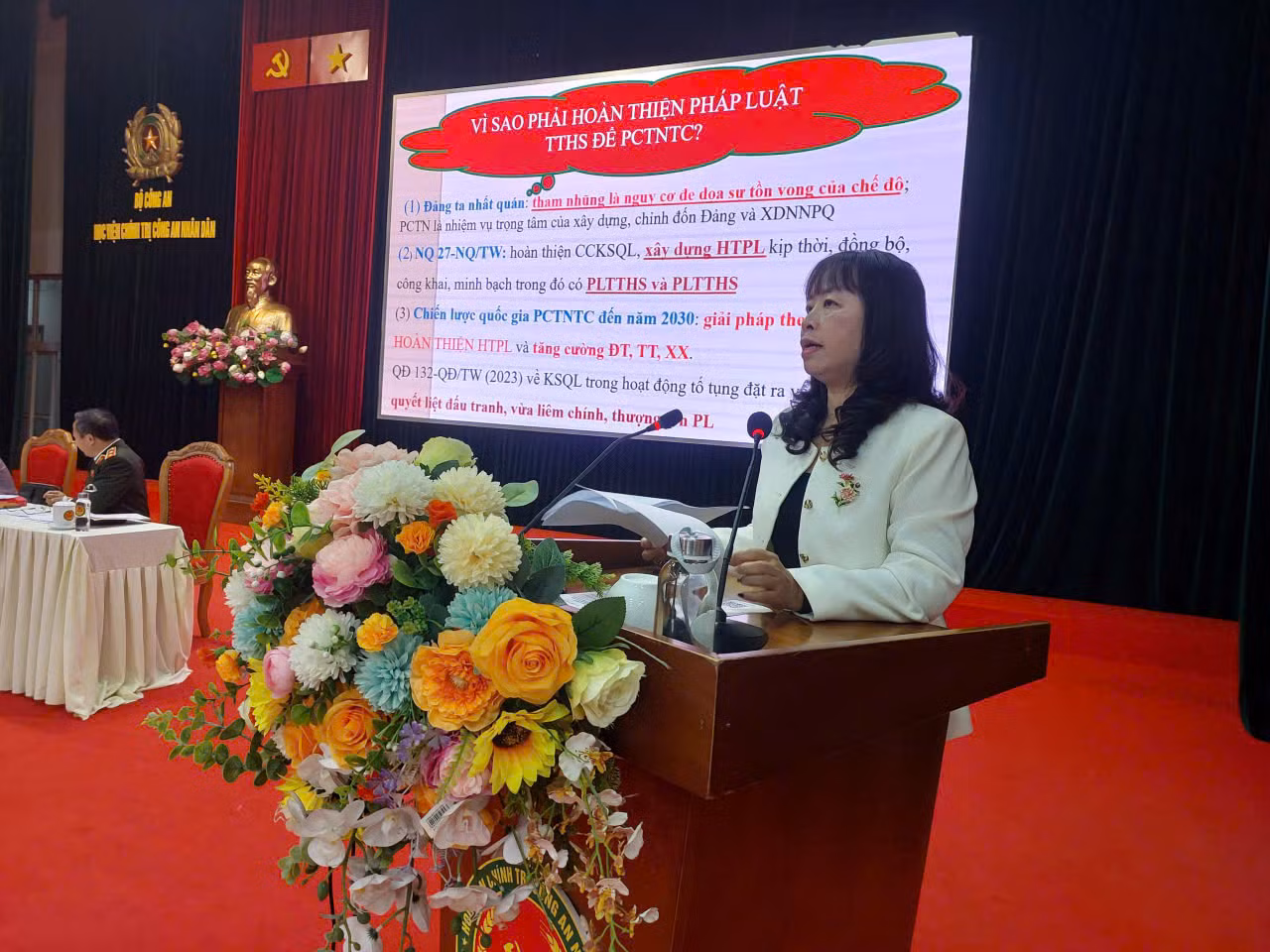 Lực lượng CAND là thanh bảo kiếm trong đấu tranh phòng, chống tiêu cực, bảo vệ Đảng -0