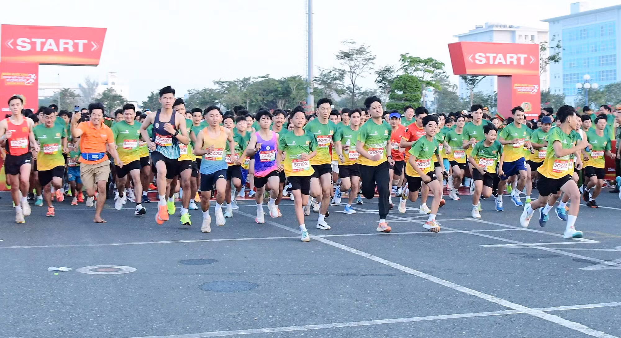 Hơn 1.000 người tham gia chạy marathon “Chung một quyết tâm - Vì cộng đồng không ma túy” -0