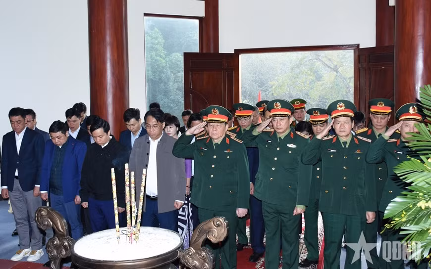 Đại tướng Nguyễn Trọng Nghĩa chủ trì các hoạt động về nguồn, tri ân tại tỉnh Cao Bằng -0
