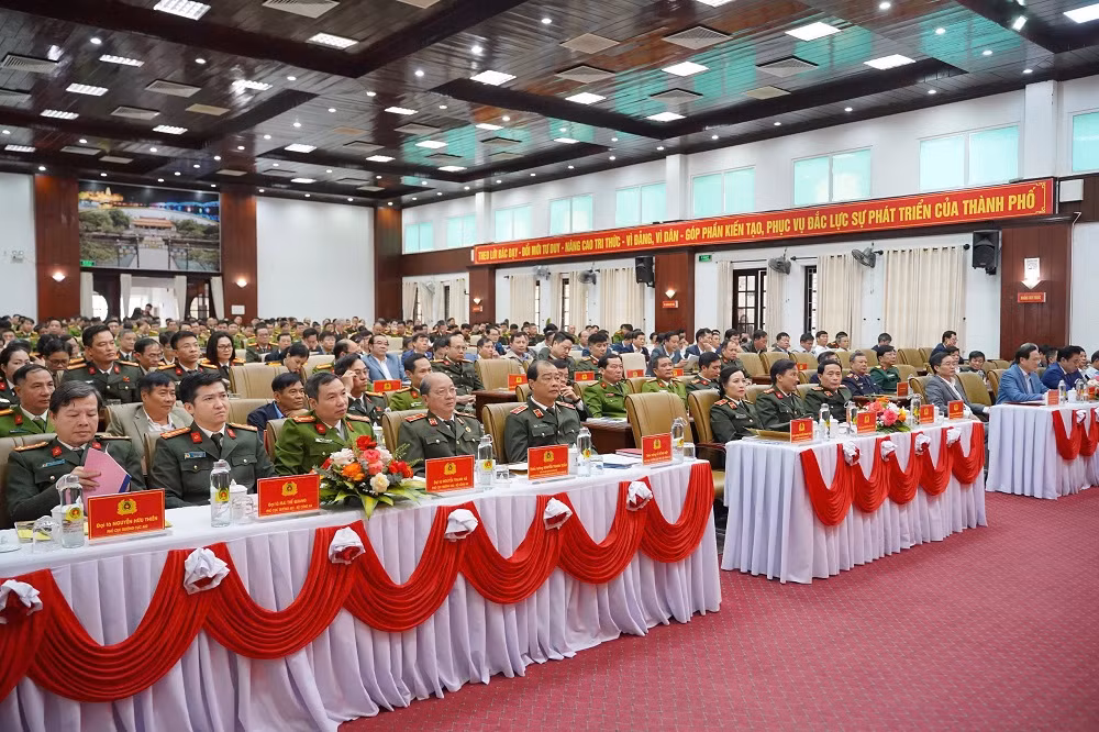 Công an TP Huế kiến tạo môi trường an ninh, an toàn phục vụ nhiệm vụ phát triển kinh tế – xã hội -0