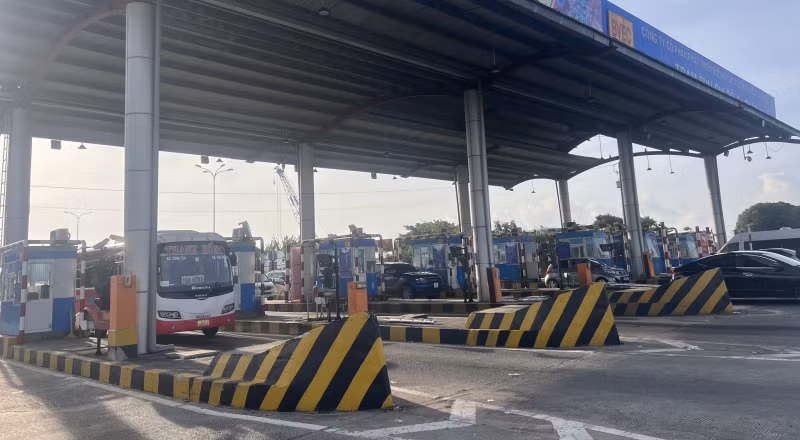 Khẩn trương tháo dỡ trạm thu phí bỏ không trên Quốc lộ 51 -0