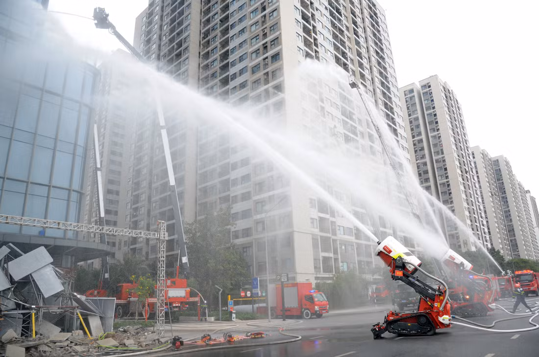 Diễn tập phương án chữa cháy, cứu nạn, cứu hộ tại các tòa nhà cao tầng ở Hà Nội -1