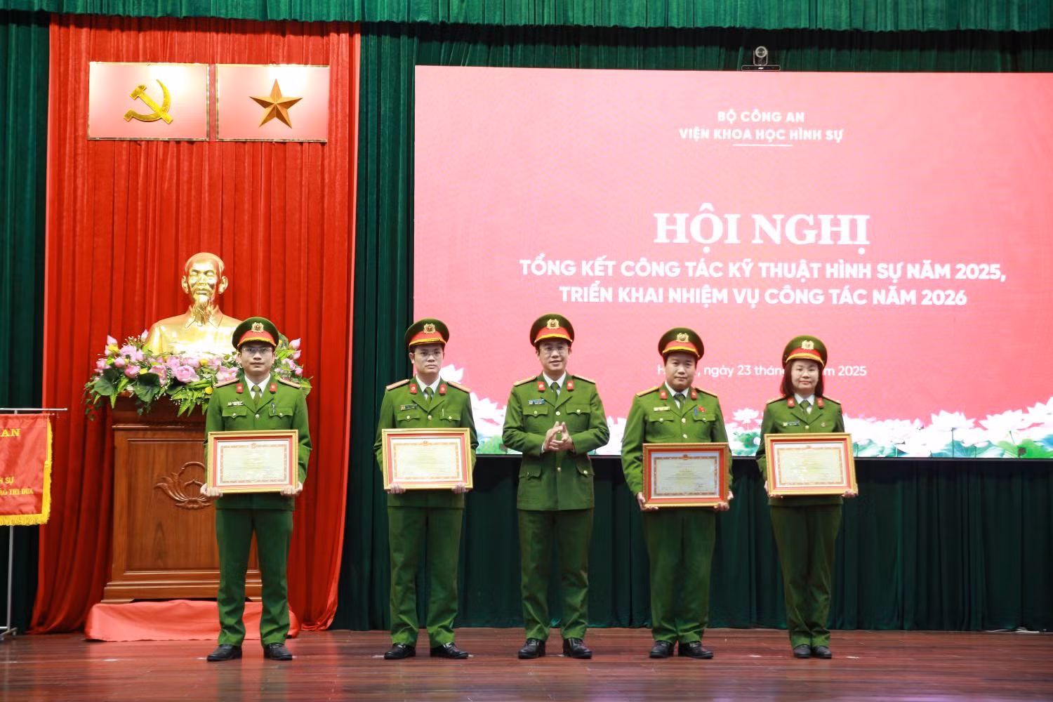 Lực lượng kỹ thuật hình sự phát hiện nhiều hành vi, phương thức, thủ đoạn hoạt động của tội phạm -0