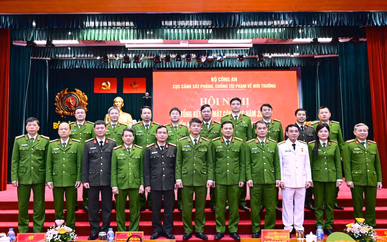 Đấu tranh quyết liệt với các vi phạm pháp luật về môi trường, tài nguyên, an toàn thực phẩm -0