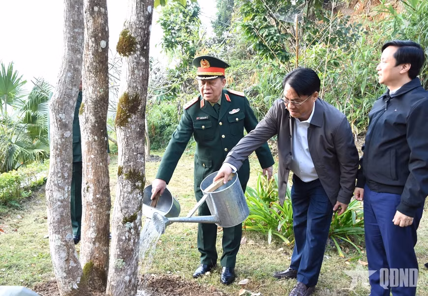 Đại tướng Nguyễn Trọng Nghĩa chủ trì các hoạt động về nguồn, tri ân tại tỉnh Cao Bằng -0